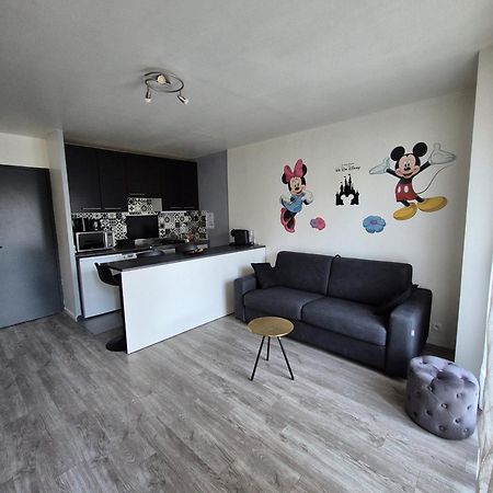 Studio A 2 Pas De Disneyland Esbly Экстерьер фото