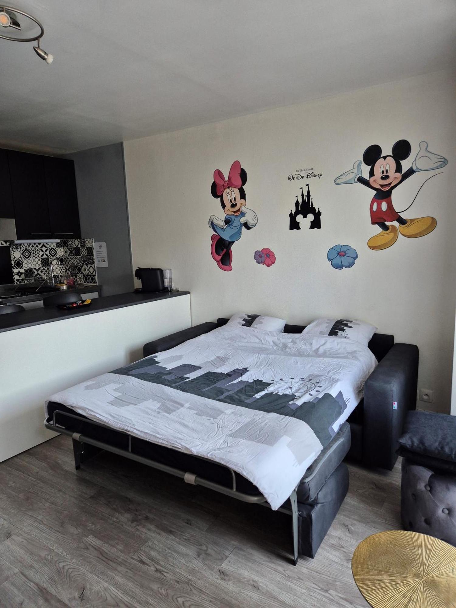 Studio A 2 Pas De Disneyland Esbly Экстерьер фото