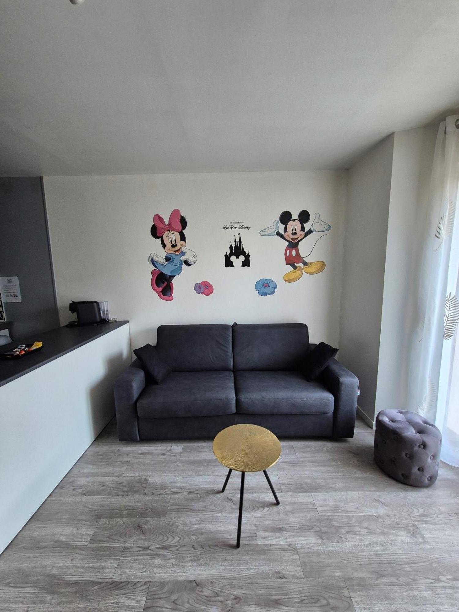 Studio A 2 Pas De Disneyland Esbly Экстерьер фото