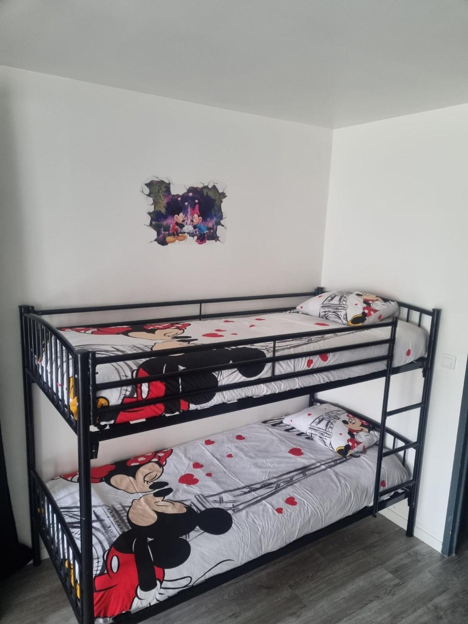 Studio A 2 Pas De Disneyland Esbly Экстерьер фото